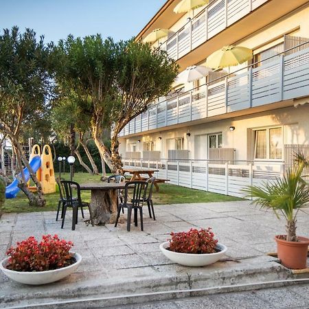Yachting Residence Lignano Sabbiadoro Esterno foto