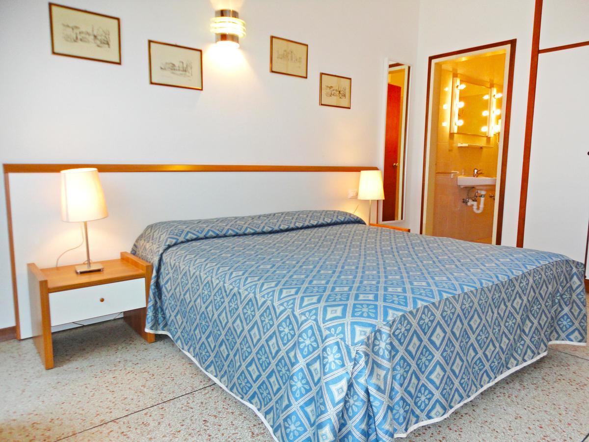 Yachting Residence Lignano Sabbiadoro Esterno foto