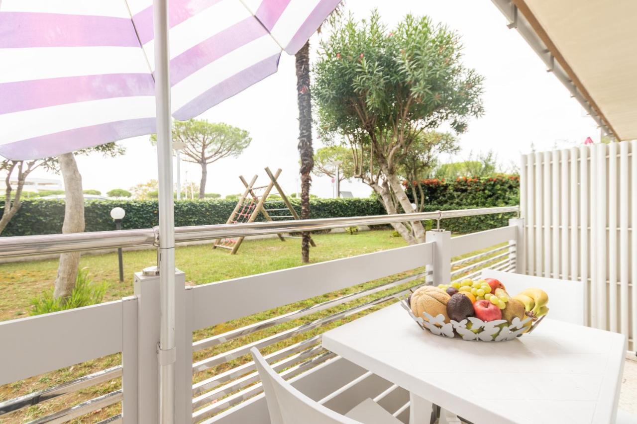 Yachting Residence Lignano Sabbiadoro Esterno foto